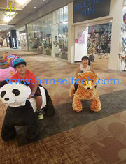 China Hansel hot shopping mall kids and adult safari animal motorized ride plush motorized riding animals proveedor