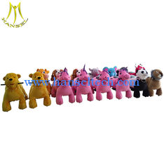 China Hansel walking adult wholesale toys and battery powered plush motorized animals proveedor