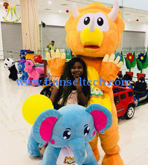 China Hansel  shopping center plush walking electric stuffed animals adults can ride proveedor