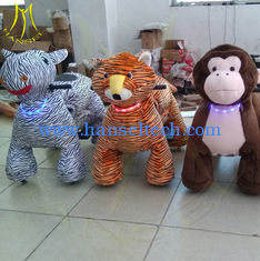 China Hansel children play game coin operated walking plush motorized animals proveedor