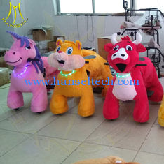 China Hansel amusement walking plush animal horse electric plush scooter proveedor