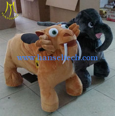 China Hansel walking dog battery operated ride horse animal electric plush ride in mall proveedor