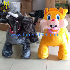 China Hansel hot selling walking coin operated motorized plush riding animals proveedor