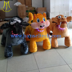 China Hansel amusement plush kid riding horse toy motorized animal toy rides proveedor