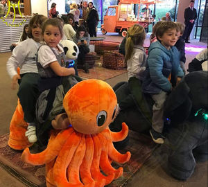 Hansel  kids outdoor games plush electric ride on plush motorized animals proveedor