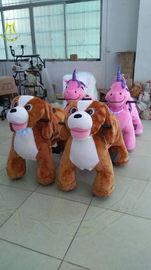 Hansel factory price motorized plush riding animals toy horse on 4 wheels proveedor