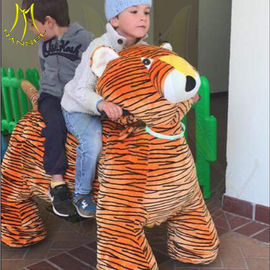 Hansel amusement chinese electronic toys ride on plush motorized animals proveedor