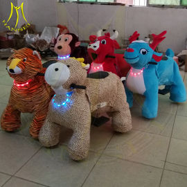 Hansel wholesale walking coin operated motorized plush riding animals proveedor