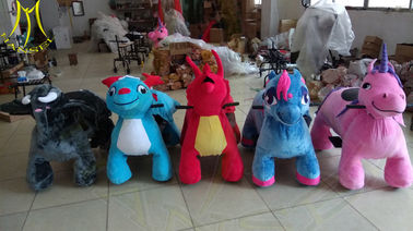 Hansel amusement park walking plush battery powered animals ride proveedor