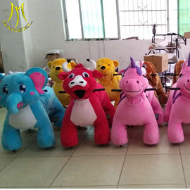 Hansel battery power plush motorized animals horse toy wheel for indoor playground proveedor