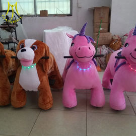 Hansel new plush moving animal ride indoor christmas party games riding christmas toys proveedor