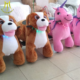 Hansel new plush moving animal ride indoor christmas party games riding christmas toys proveedor