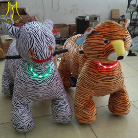Hansel hot-selling coin operated mountable animal walking plush electric ride for children proveedor
